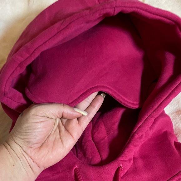 NWT Attraco Women's Berry Travel Pullover Hoodie with built in eye mask - Picture 4 of 10